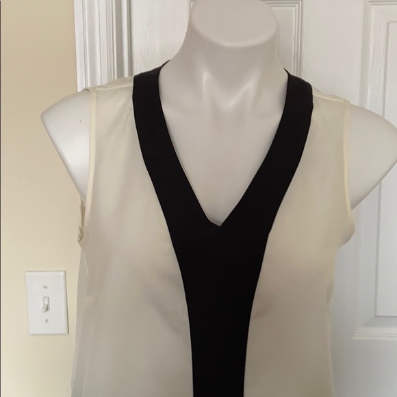 Black/White Shell - Picture 4 of 5